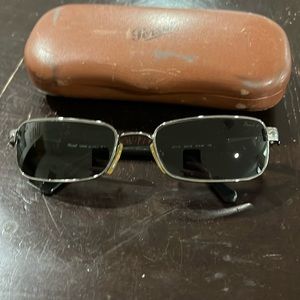 I don’t really know much about these sunglasses they were a impulse purchase lol